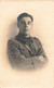 CPA Photo D'un Militaire - Portrait - Soldat En Uniforme à Identifier - - Fotografia