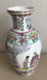 Vase Aux Motifs Asiatiques - Hauteur : 31 Cm - Jarrones