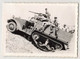 Photo Militaire - Jeune Militaire Sur Un Véhicule Militaire Roues Et Chenille - Mitrailleuse - 10x7.5cm - Krieg, Militär