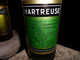 3  BOUTEILLES CHARTREUSE  OUVERTE 2 NIVEAU HAUT 2 VERTE 1 JAUNE AVEC 1 CARNET CHARTREUSE .VOIRON - Alcoolici