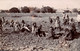 Inde (India) Peasants In The Fields (Paysans Dans Les Champs) Non Circulated Post Card Of Gentle, Bengalore - Asien