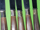 Delcampe - Ancien Service 12 COUTEAUX Inox - Manche Bois Ou Corne ? - "laissés Dans Leur Jus" - Vers 1950 - Knives