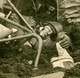 Carte Photo De Guerre 1914-18.Aviation. Aviateur. Avion Abattu.Pilote Mort.Cadavre D'un Soldat,voir Photos - Unfälle