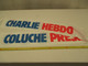 écharpe CHARLIE - EBDO - COLUCHE PRESIDENT - Tissus Soyeux Long. 135 Cm Sur 12 Cm état Neuf - Scarves