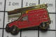 810e Pin's Pins / Beau Et Rare / TRANSPORTS / CAMIONNETTE ROUGE COUVERTURE ZINGUERIE P DELARUE - Transports