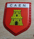 PUB1122 Ecusson Publicitaire Années 60  FROMAGERIE FINAS / BLASONS DE FRANCE LES VILLES N°52 Ou 62 CAEN - Magnets