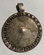 Bijoux , Pendentif : Médaille Coiffe Régionale ? Ancienne . - Pendentifs