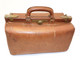 Delcampe - *ANCIEN SAC De MEDECIN CUIR TRES BELLE Qualité 2 Poignées SORTI De GRENIER   E - Leather Goods 