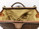 Delcampe - *ANCIEN SAC De MEDECIN CUIR SAC DE VOYAGE COLLECTION état SORTI De GRENIER   E - Leather Goods 