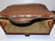 Delcampe - *ANCIEN SAC De MEDECIN CUIR SAC DE VOYAGE COLLECTION état SORTI De GRENIER   E - Pelletteria