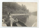 Belle Carte Photo Format Cpm Femme Enfant Peche Sur Barque écrite De Marseille En 1943 - Photographs