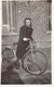 CPA - PHOTOGRAPHIE - 11*7 Cm - Jeune Femme Souriante Sur Son Vélo - Photographie