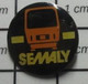 116B Pin's Pins / Beau Et Rare / TRANSPORTS / SEMALY LYON TRAMWAY METRO TRAIN ? - Transports