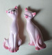 Couple De  Chats En Porcelaine De Couleur Rose, Hauteur 21 Cm - Katten