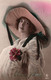 Delcampe - Mode - 8 CPA Cartes Photos - Femmes Et Chapeaux - Hat Chapeau - Moda