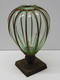 Delcampe - *JOLI VASE VERRE En CAGE VERRE VERT ET METAL ROUILLE COLLECTION Déco XXe  E - Vazen