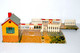 HORNBY O, RARE GRAND PASSAGE A NIVEAU AVEC MAISON GARDE-BARRIERE, MINIATURE TOLE - MODELISME FERROVIAIRE (2811.22) - Scenery