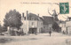 CPA - FRANCE - 18 - Saint SATURNIN - La Place Et L'église - Animée - Saint-Saturnin