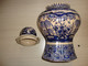 Delcampe - Blauwe Vaas Met Tekeningen. Waarschijnlijk Chinees Met Merkteken Onderaan. Beschadigd - Vasen