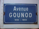 Plaque émaillée Ancienne De Rue Avenue GOUNOD 1818 - 1893 TAGS Au Dos - Andere & Zonder Classificatie