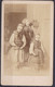 SUPERBE PHOTO CDV * L'OFFRANDE - OFFERING *  - Photo Sur Carton - Vers 1874 - Dédié Au Dos - Ancianas (antes De 1900)