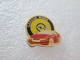 PIN'S    OPEL  CALIBRA      GARAGE  MORA - Opel