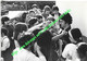 299> FAUSTO LEALI Con I Fans < Foto Originale Agenzia GIORNALFOTO > Cm. 29,8 X 21 = 1968 - Photographs