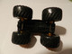 Hotwheels    Monster Truck  (Monster Beat That ) L 9cm     ***  3812  *** Springt Open Bij Botsing - HotWheels