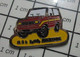 312a Pin's Pins / Beau Et Rare / AUTOMOBILES /  4x4 TOYOTA ROUGE ASI AVENTURE - Toyota