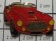 512e Pin's Pins / Beau Et Rare / AUTOMOBILES / PETITE BARQUETTE FERRARI ROUGE ANNEES 60 70 - Ferrari