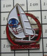 512d Pin's Pins / Beau Et Rare / THEME : SPORTS / VOILE VOILIER LADA POCH IV LOICK PEYRON TRIMARA - Segeln