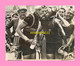 Photo Presse CYCLISME  - Syvère  MAES  Embrasse  VANOVERBERGHE - Cyclisme