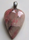 Pendentif Rhodonite, Pierre Naturelle, Pierre Rose Noire, Pierre De Tolérance, Bijou Original Femme, Cadeau Raffiné Pour - Halsketten