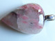 Delcampe - Pendentif Rhodonite, Pierre Naturelle, Pierre Rose Noire, Pierre De Tolérance, Bijou Original Femme, Cadeau Raffiné Pour - Necklaces/Chains