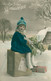 Fantaisie Vœux Noël Enfant Demoiselle Fille Paquet Cadeau Bouquet Sapin Neige Carte Suisse 1928 Superbe Projuventute - Autres & Non Classés