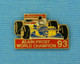 1 PIN'S //  ** F1 / ALAIN PROST / CHAMPION DU MONDE '93 / WILLIAMS-RENAULT ** - F1