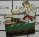710F Pin's Pins / Beau Et Rare / SPORTS / 1992 GRENADE CHAMPIONNAT DU MONDE JUDO KARATE FLEURY MICHON - Judo
