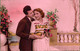 FANTAISIE - COUPLE - Robe Fantaisiste - Fleurs Dans Les Mains - Carte Postale Ancienne - Couples