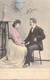 COUPLES -couple Assis Qui Ce Tiennent La Main En Ce Regardant - Carte Postale Ancienne - Couples