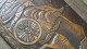 Delcampe - Ancienne Plaque De Mur En Cuivre Gaufré Décorative De Argishti Ier D'Urartu, Décoration Murale, Chekanka Arménien - Kupfer