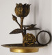 Delcampe - -ANCIEN PETIT BOUGEOIR A MAIN FLEUR BRONZE COLLECTION DECO BOUGIE   E - Kandelaars, Kandelaars & Kandelaars