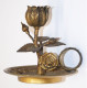 Delcampe - -ANCIEN PETIT BOUGEOIR A MAIN FLEUR BRONZE COLLECTION DECO BOUGIE   E - Candeleros, Candelabros Y Palmatorias