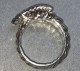 Jolie BAGUE Lézard Argenté - Taille 9 -Diamètre Intérieur (pour Le Doigt) : Environ 19 Mm - "neuf De Stock" - Vers 2000 - Ringe