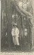 NEW CALEDONIA - SOUS UN BANIAN - DU BANIAN ON EXTRAIT LE CAOUTCHOUC - 1904 - Oceanía