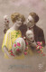 Pâques - Couple Avec Un Oeuf De Pâques - Cartes Postales Anciennes - Pasen
