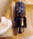 LOT DE 2 LAMPES TUBES RADIO MILITAIRE , NEOTRON REFERENCE 25L6GT  ,NOS AND NIB TUBES , RADIOAMATEUR ,  NEUF , VOIR PHOT - Radio's