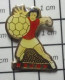 310B  Pin's Pins / Beau Et Rare / SPORTS / HANDBALL CLUB HBCDP ? - Handball