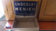 Delcampe - CHOCOLAT MENIER RARE ANCIENNE GRANDE BOITE TABLETTES PETIT GOUTER DANS SON JUS - Boxes