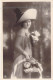 PHOTOGRAPHIE - Jeune Femme - Portrait - Fleurs - Robe - Chapeau - Carte Postale Ancienne - Fotografie