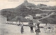 FOLKLORE - L'Auvergne Pittoresque - Jeunes Auvergnats Dansant La Bourrée - Carte Postale Ancienne - Dances